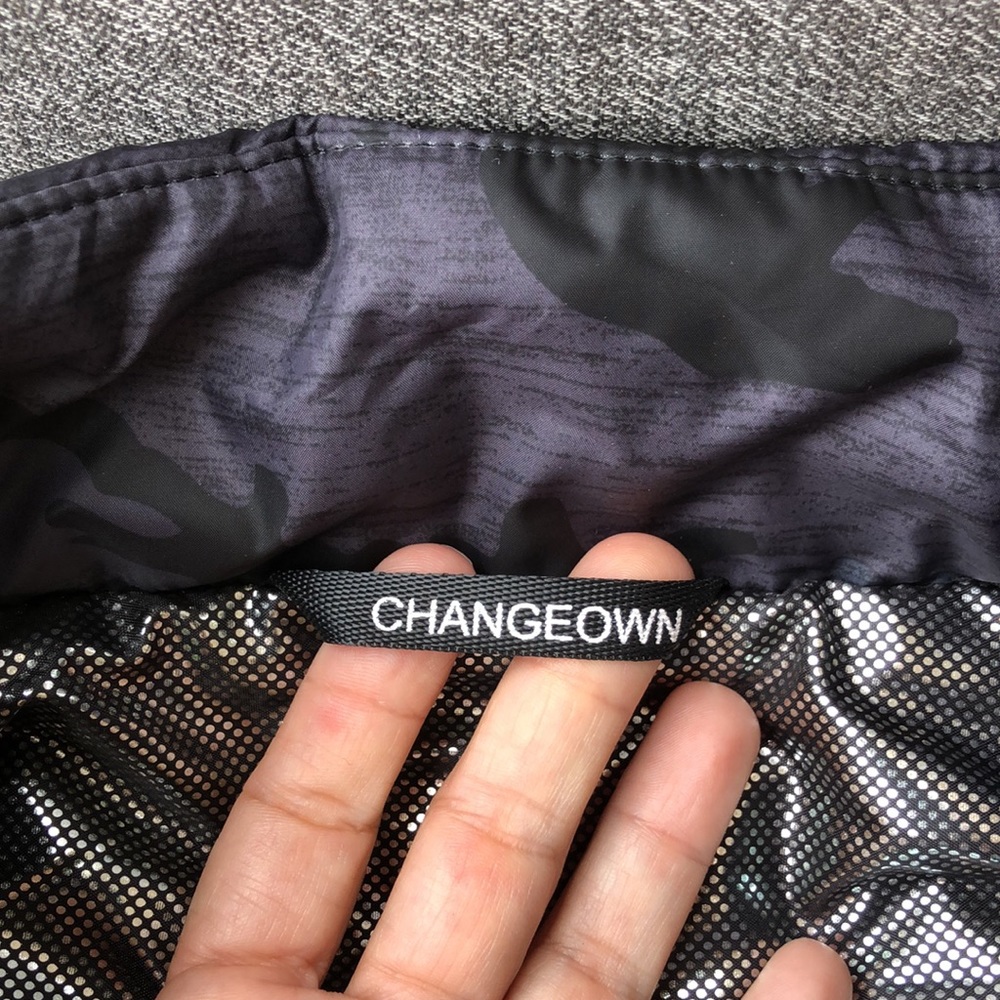 Women's Black Camo Puffer Vest - Picture 4 of 12
